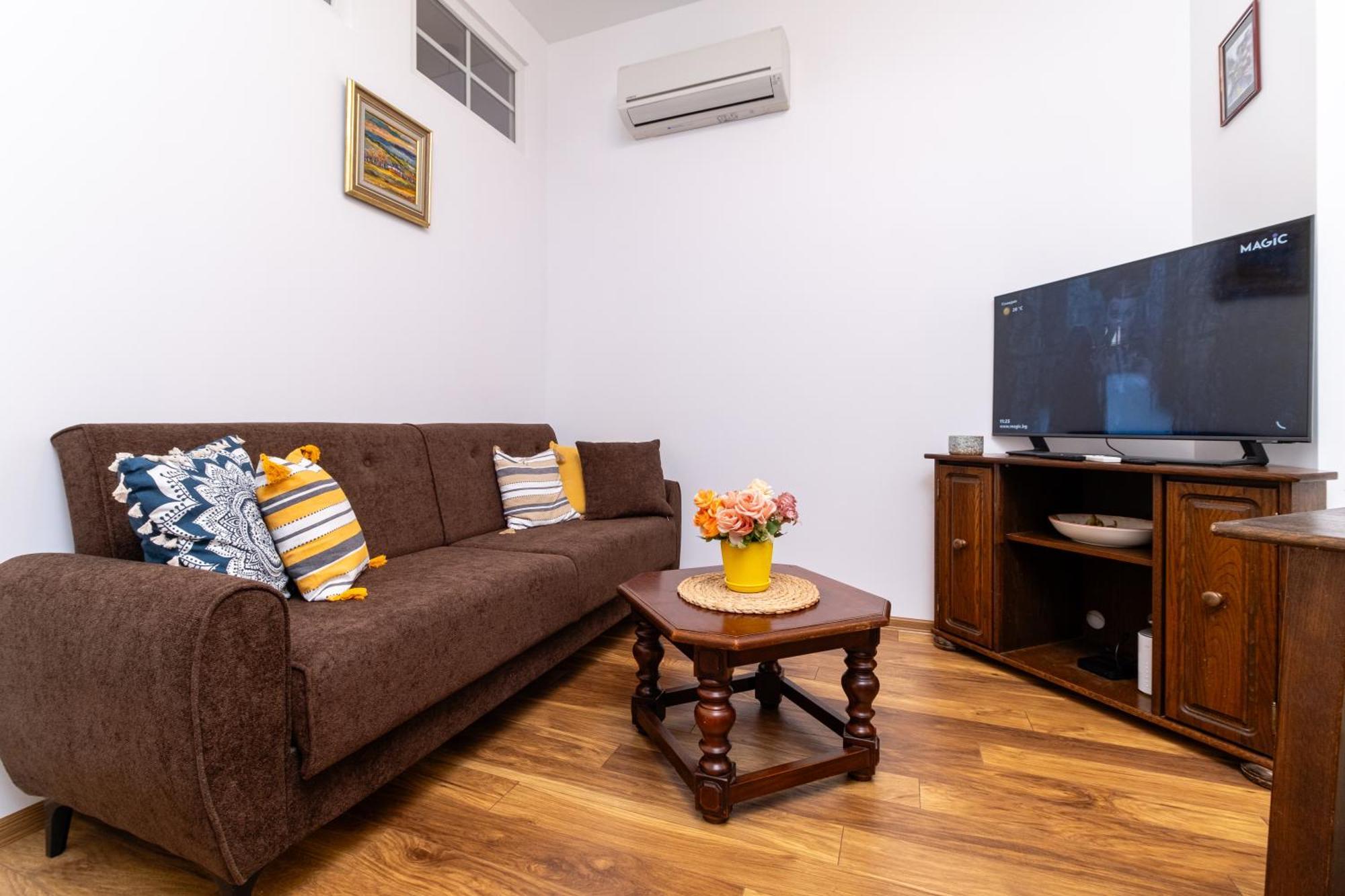 Center Retro Chic Kapana 2-bed Apartment *